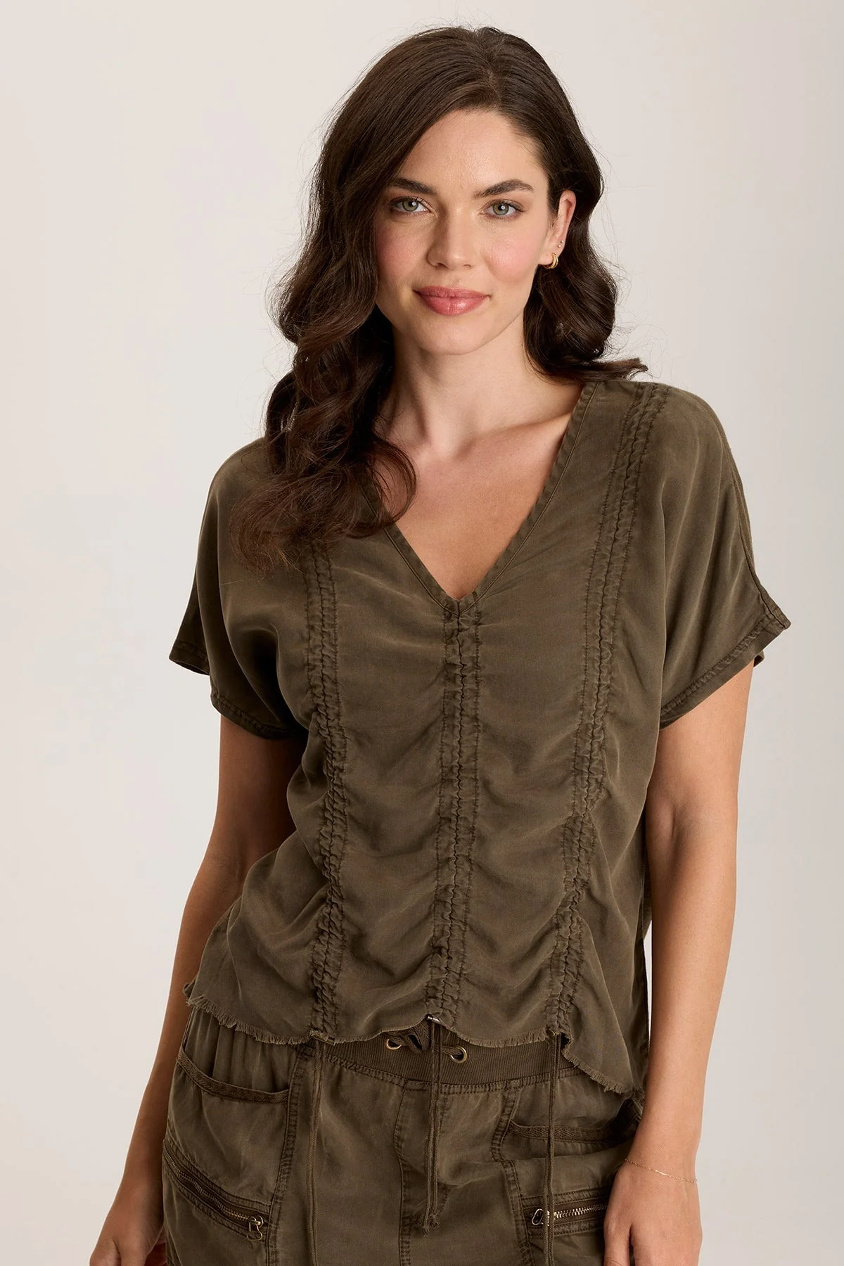 Werner Twill Ruched Cord Relaxed V-Neck Tee - Easypint